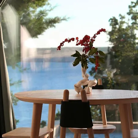 Vila Ab61 Tiny Design House For Two