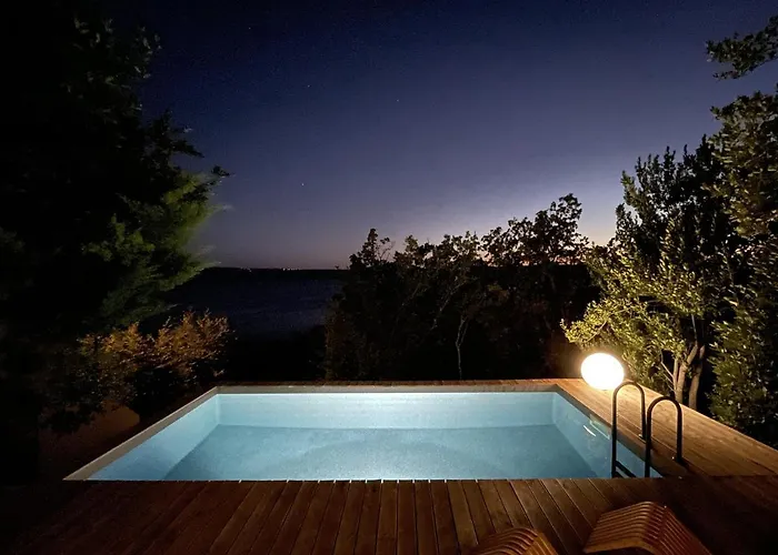 Ab61 Tiny Design House For Two